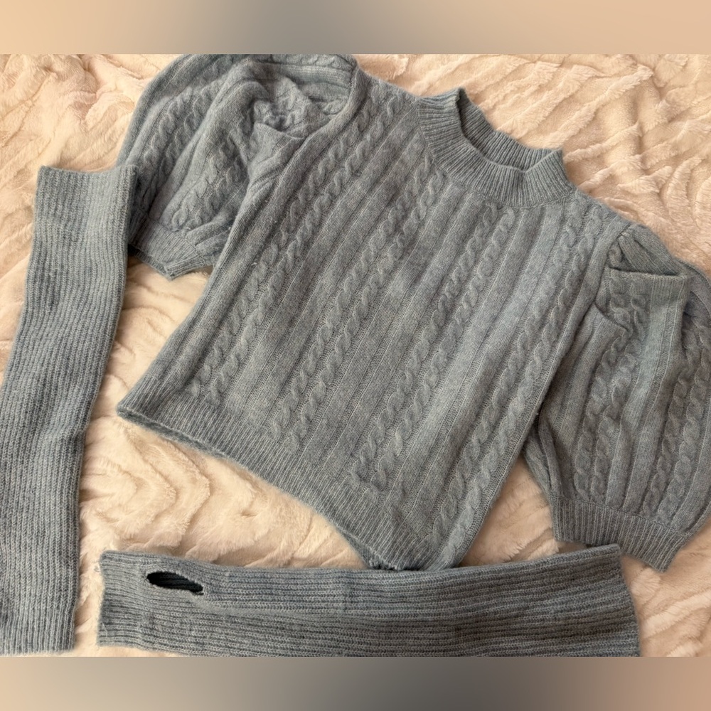 T234- Chic Women's Baby Blue Cable Knit Sweater